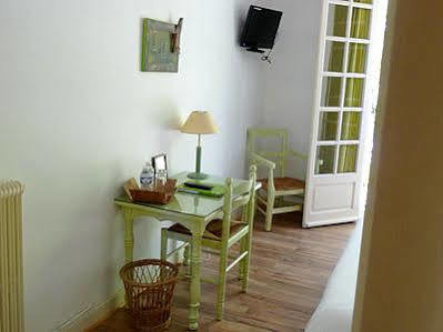L'Auberge Saint-Viance Esterno foto